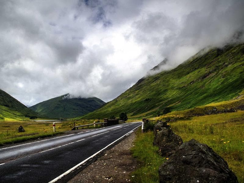 Noise Cancelling Headphones - Image 2