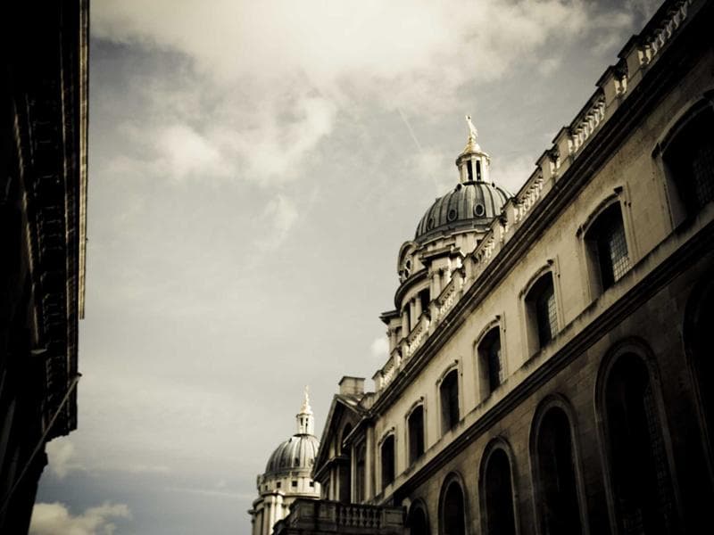 Wireless Bluetooth Earbuds - Image 2